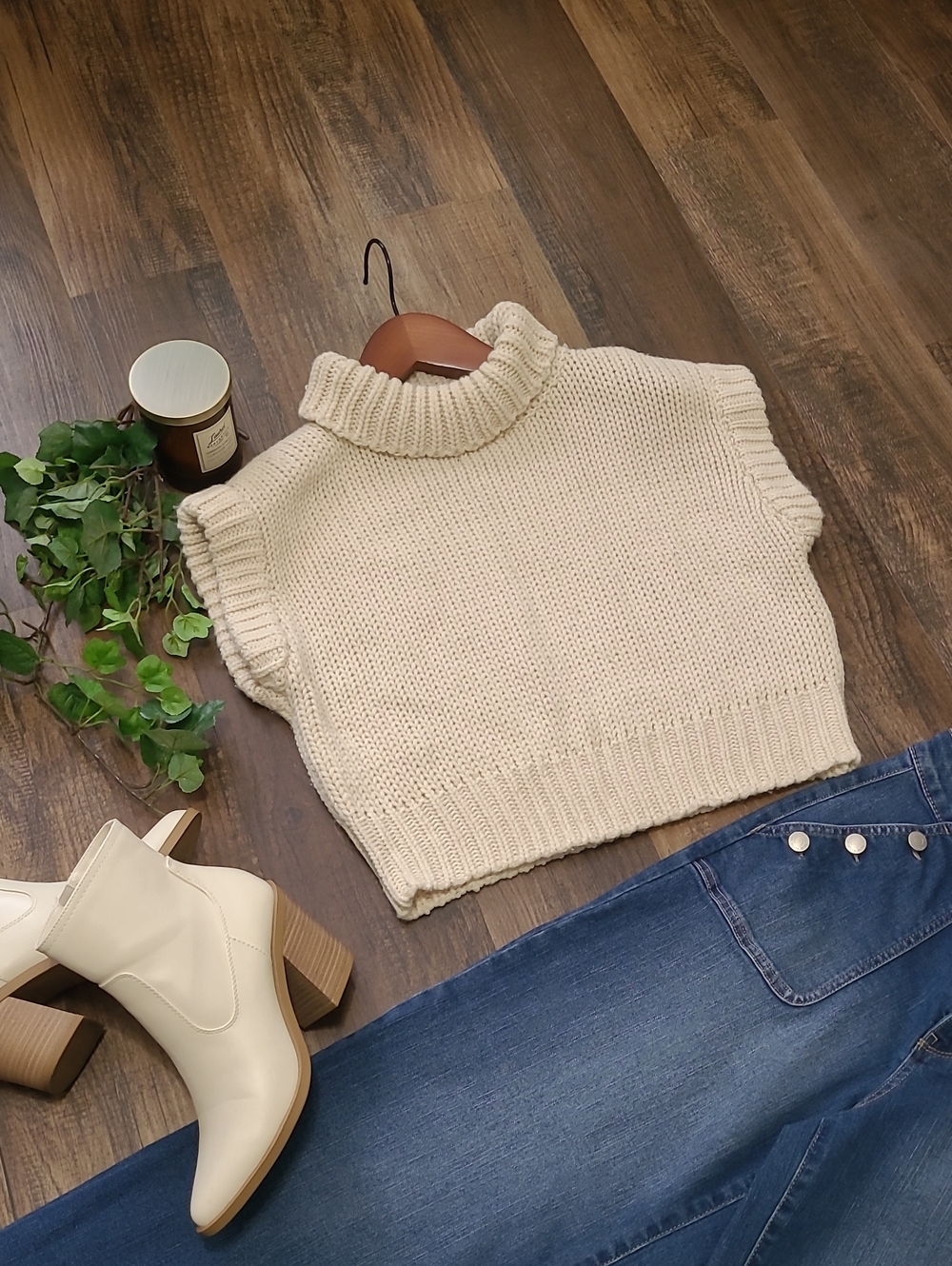 Cream Short Sleeve Turtleneck Sweater